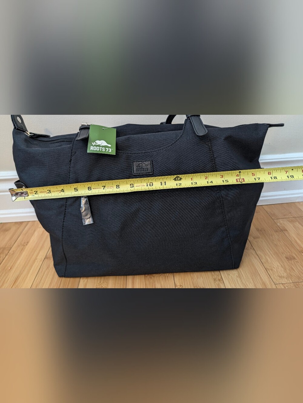 Roots Black Tote NWT - Picture 3 of 9